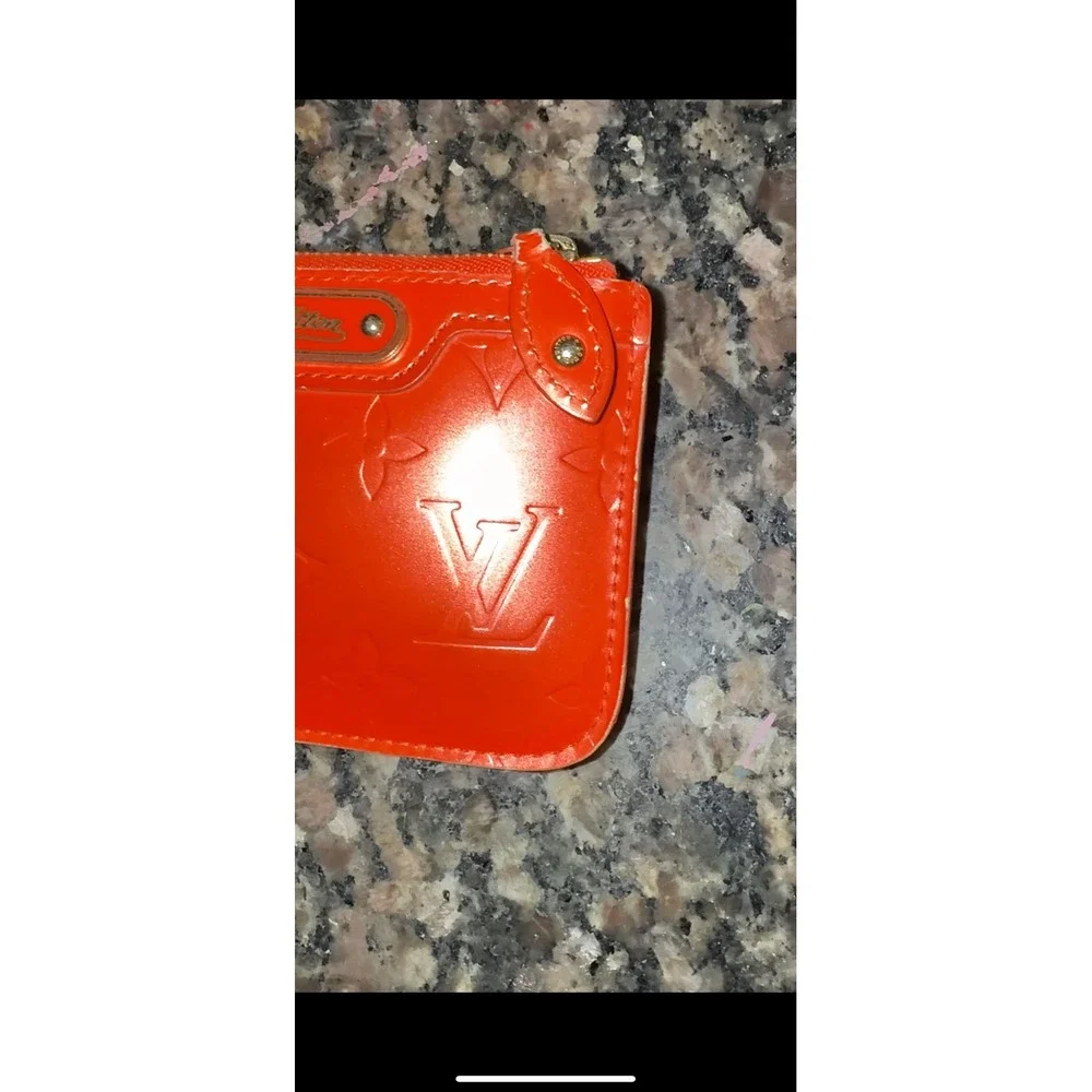 AUTHENTIC Louis Vuitton Vernis Key Pouch, Red